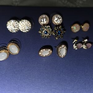 Elegant  Stud Earrings Set